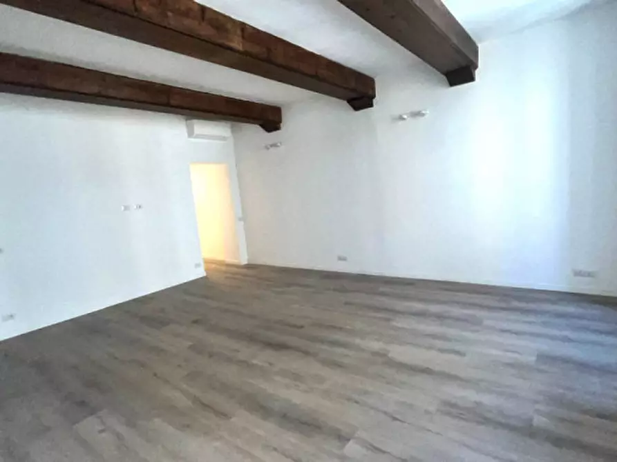 Immagine 3 di Appartamento in affitto  in Via Francesco Crispi a Roma