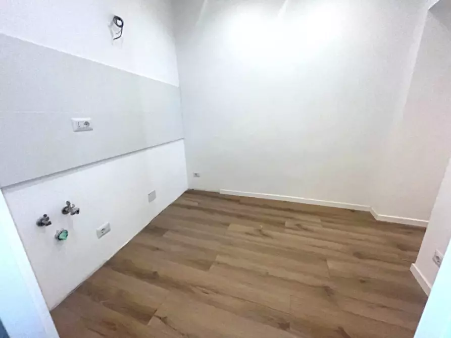 Immagine 9 di Appartamento in affitto  in Via Francesco Crispi a Roma