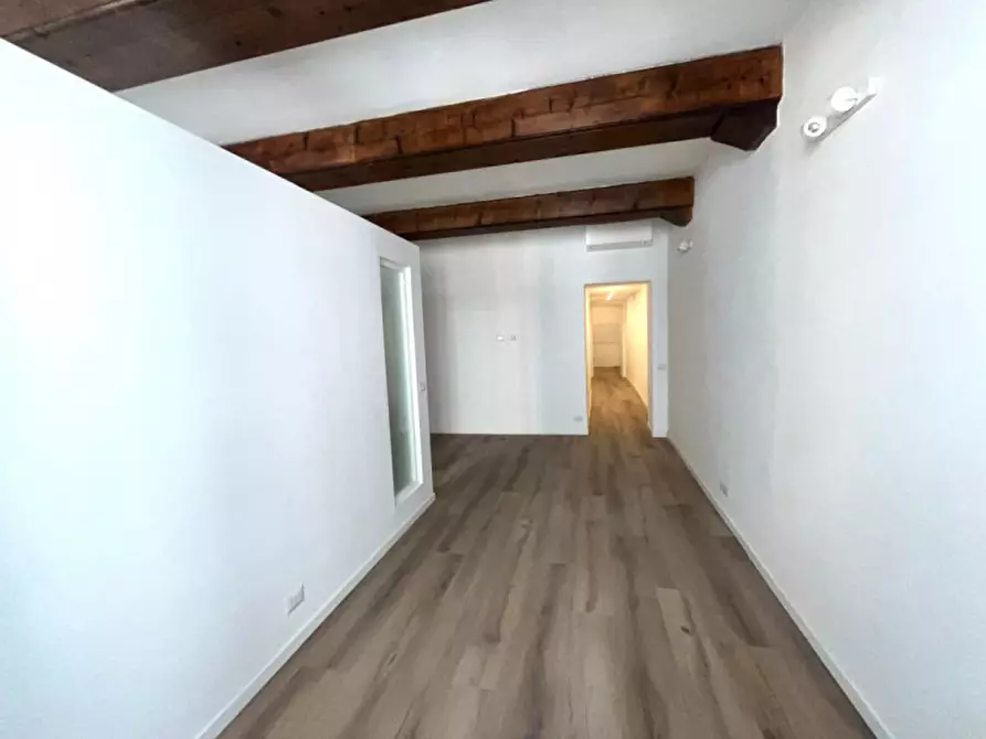 Immagine 15 di Appartamento in affitto  in Via Francesco Crispi a Roma