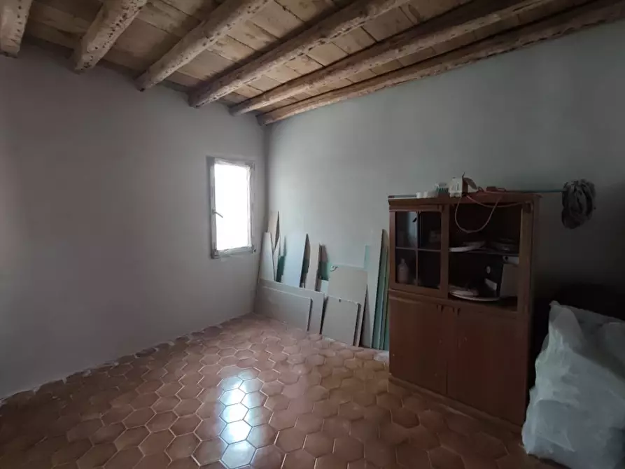 Immagine 6 di Palazzo in vendita  in VIA CALLE  SEMINARIO a Chioggia