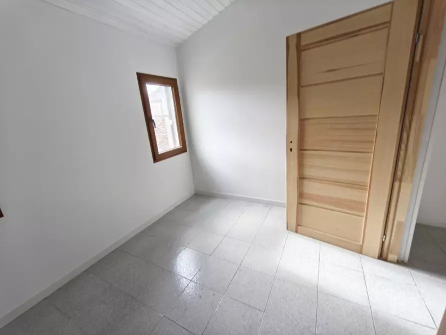 Immagine 23 di Palazzo in vendita  in VIA CALLE  SEMINARIO a Chioggia