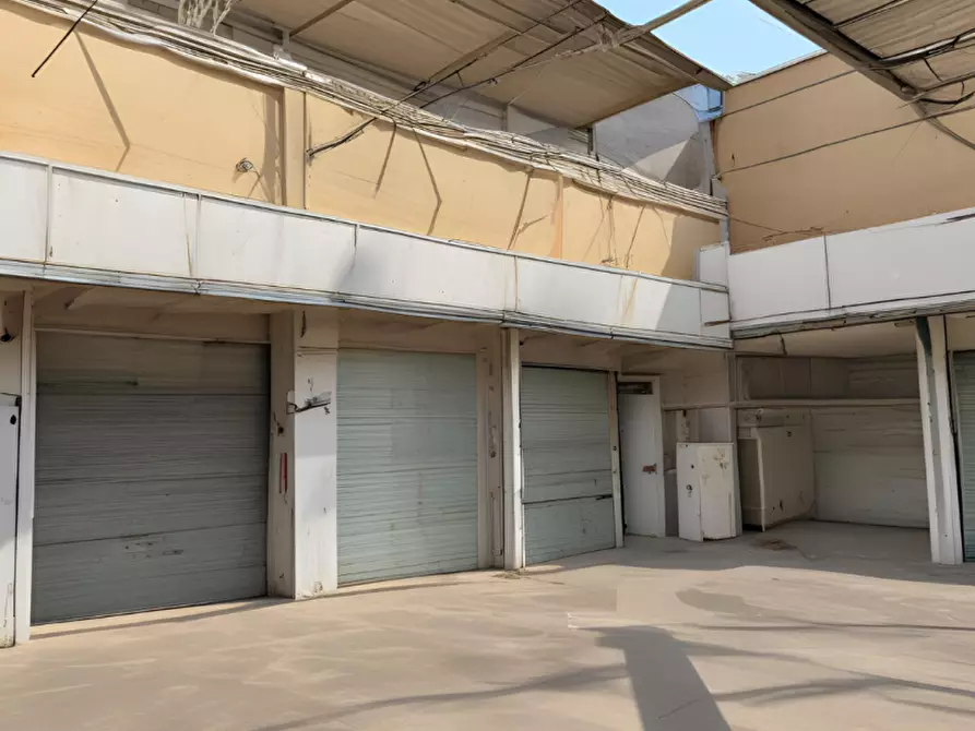 Immagine 8 di Negozio in vendita  in via roma 1 a Camponogara