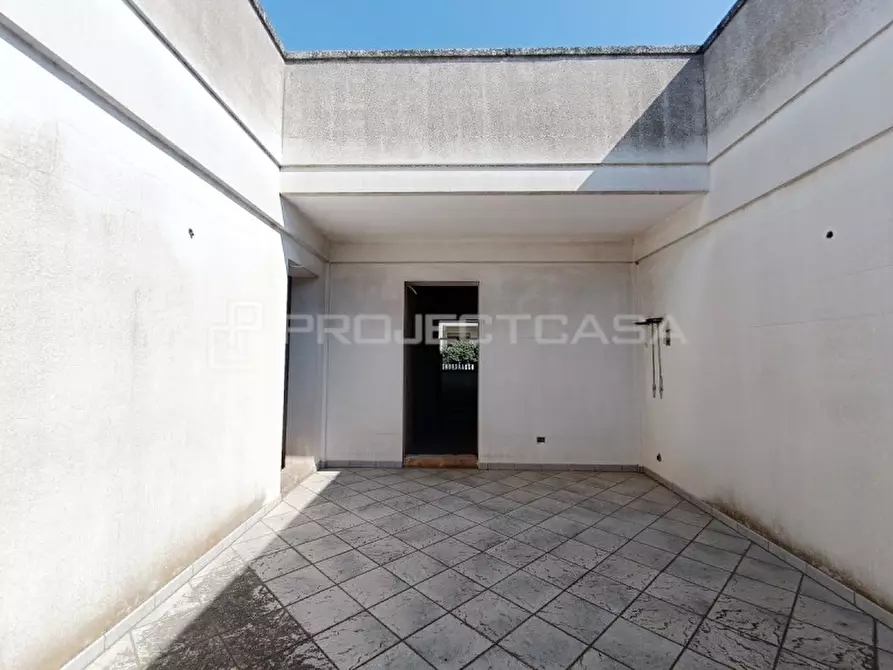 Immagine 9 di Casa indipendente in vendita  in Via Tito Schipa a Scorrano