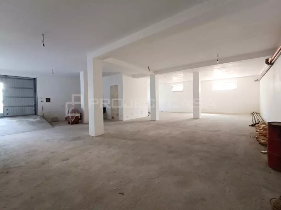 Immagine 21 di Casa indipendente in vendita  in Via Tito Schipa a Scorrano