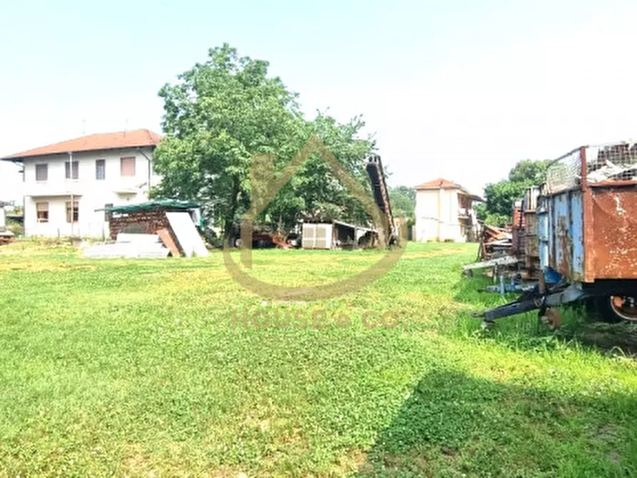 Immagine 2 di Villa in vendita  in Via Vecchia di Gambolò a Vigevano
