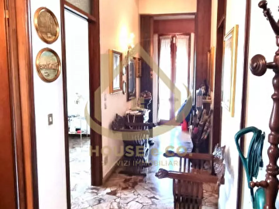 Immagine 4 di Villa in vendita  in Via Vecchia di Gambolò a Vigevano