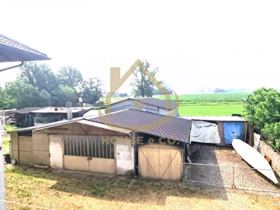 Immagine 36 di Villa in vendita  in Via Vecchia di Gambolò a Vigevano