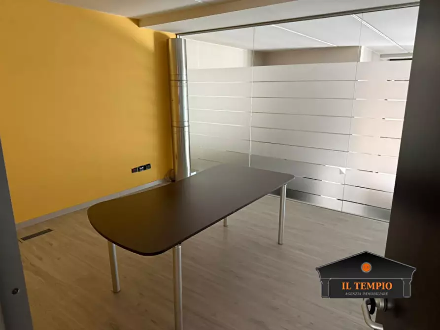 Immagine 12 di Ufficio in affitto  in viale trento a Vicenza