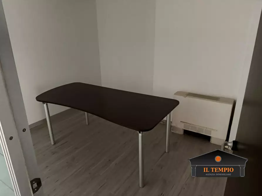 Immagine 15 di Ufficio in affitto  in viale trento a Vicenza