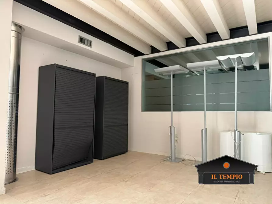 Immagine 17 di Ufficio in affitto  in viale trento a Vicenza