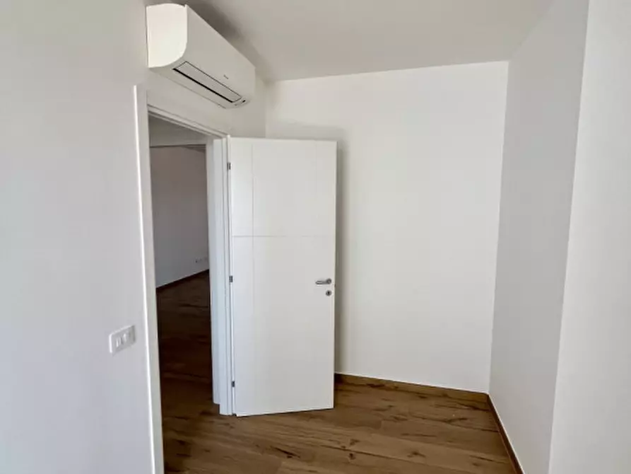 Immagine 26 di Appartamento in vendita  in Via San Simplicio a Olbia