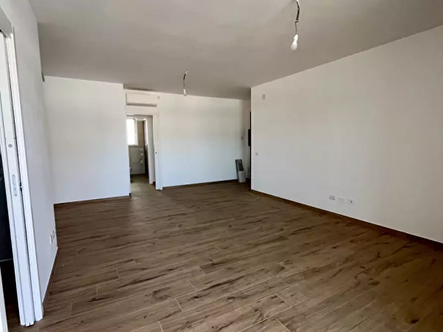 Immagine 11 di Appartamento in vendita  in Via San Simplicio a Olbia