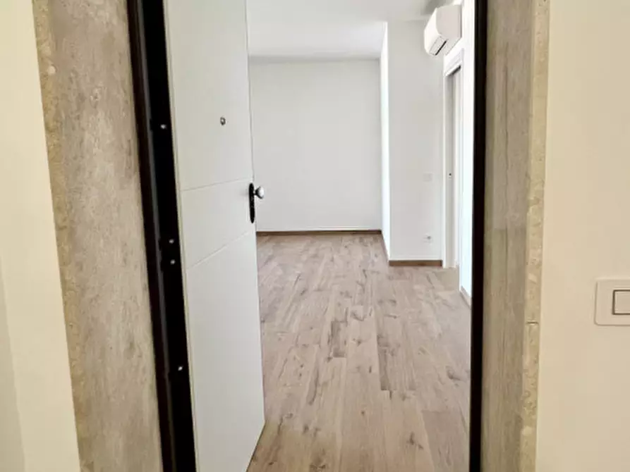 Immagine 36 di Appartamento in vendita  in Via San Simplicio a Olbia