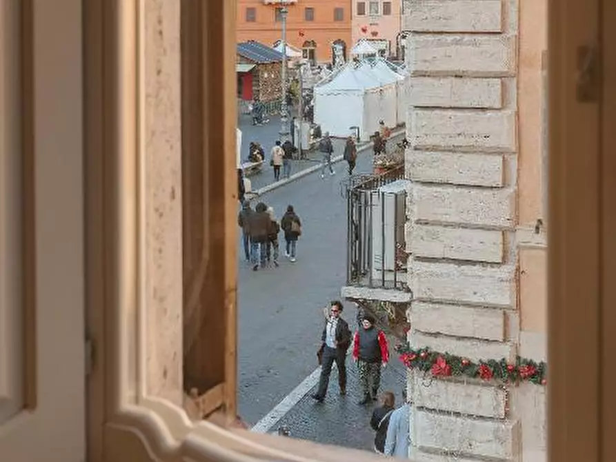 Immagine 5 di Appartamento in vendita  in Corsia Agonale a Roma