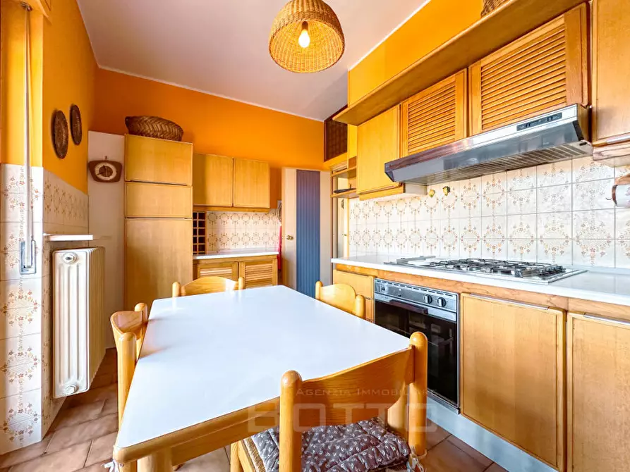 Immagine 7 di Appartamento in vendita  in Viale Guglielmo Marconi, 72 a Gattinara