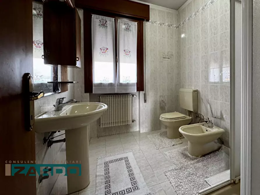 Immagine 7 di Casa bifamiliare in vendita  a Castello Di Godego