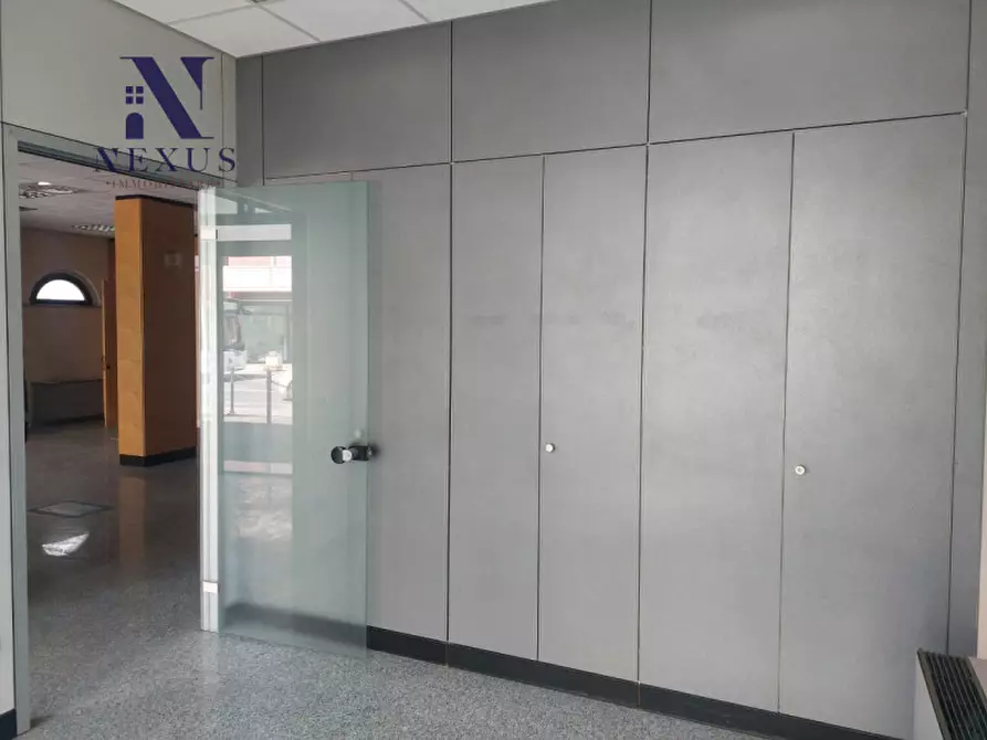 Immagine 11 di Negozio in affitto  in Via Roma 145-147 a Fano