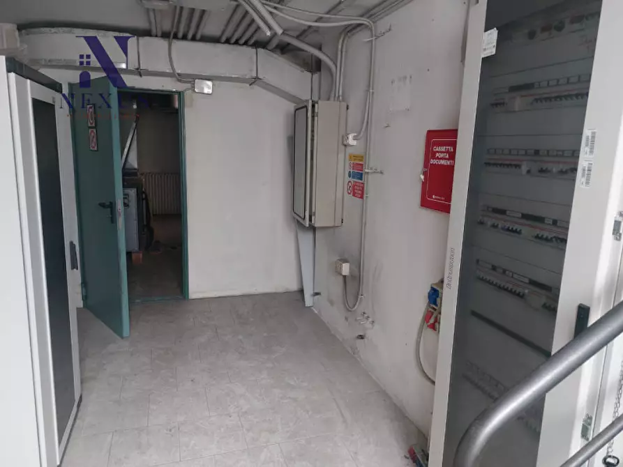 Immagine 19 di Negozio in affitto  in Via Roma 145-147 a Fano