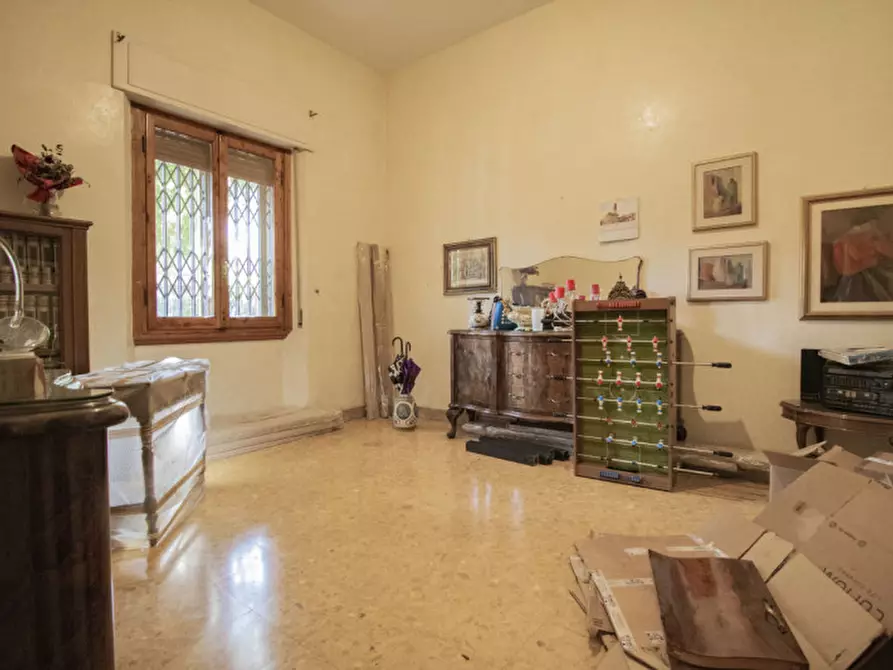 Immagine 5 di Casa indipendente in vendita  a Prato