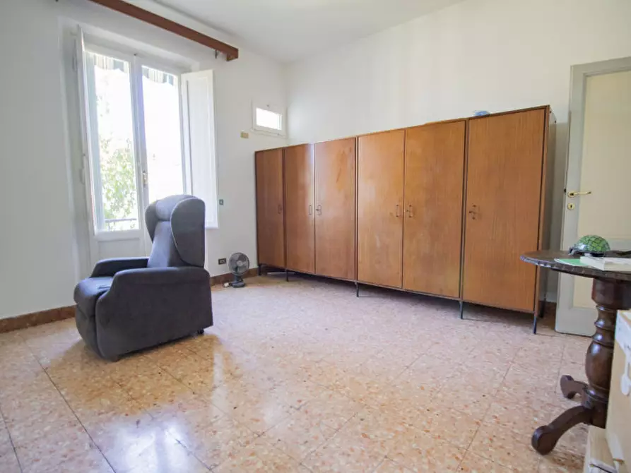 Immagine 8 di Casa indipendente in vendita  a Prato
