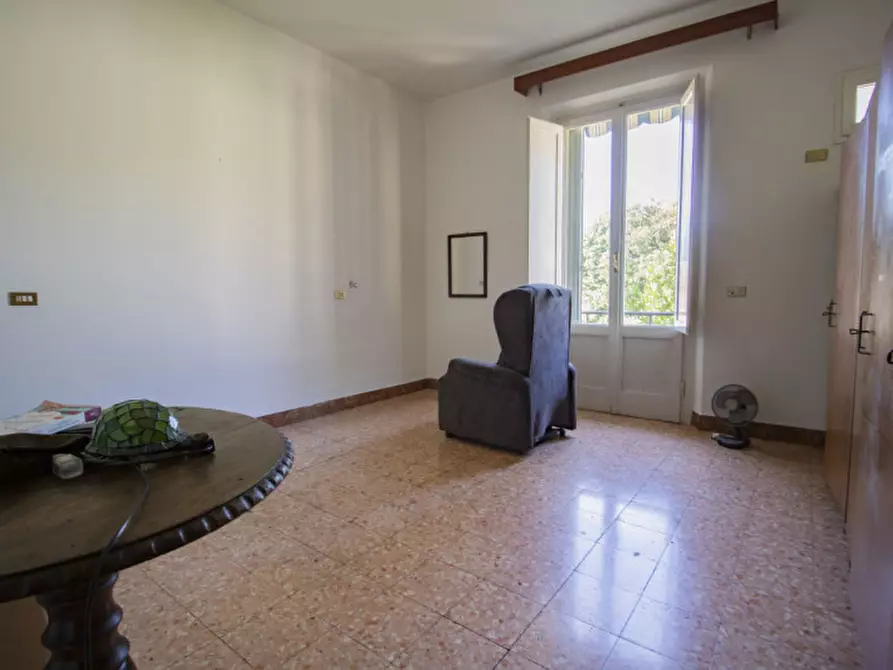 Immagine 9 di Casa indipendente in vendita  a Prato