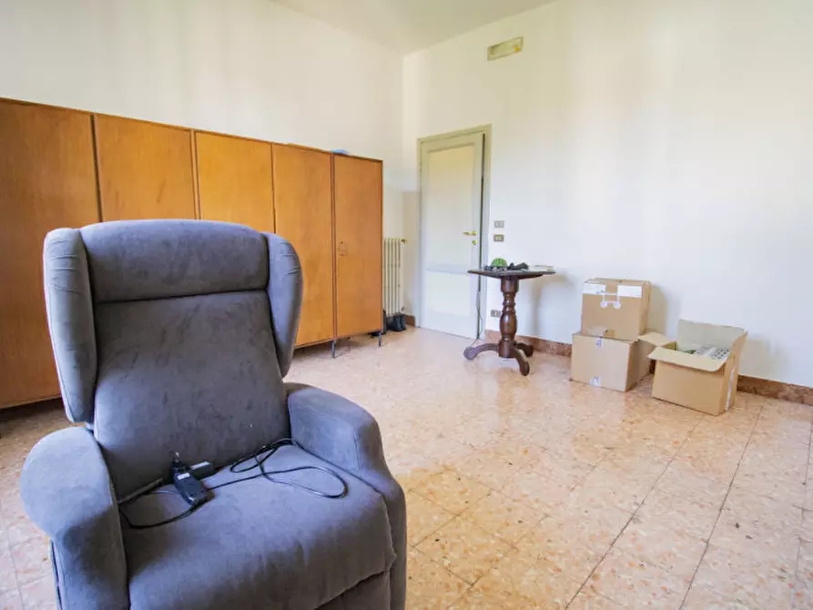 Immagine 10 di Casa indipendente in vendita  a Prato