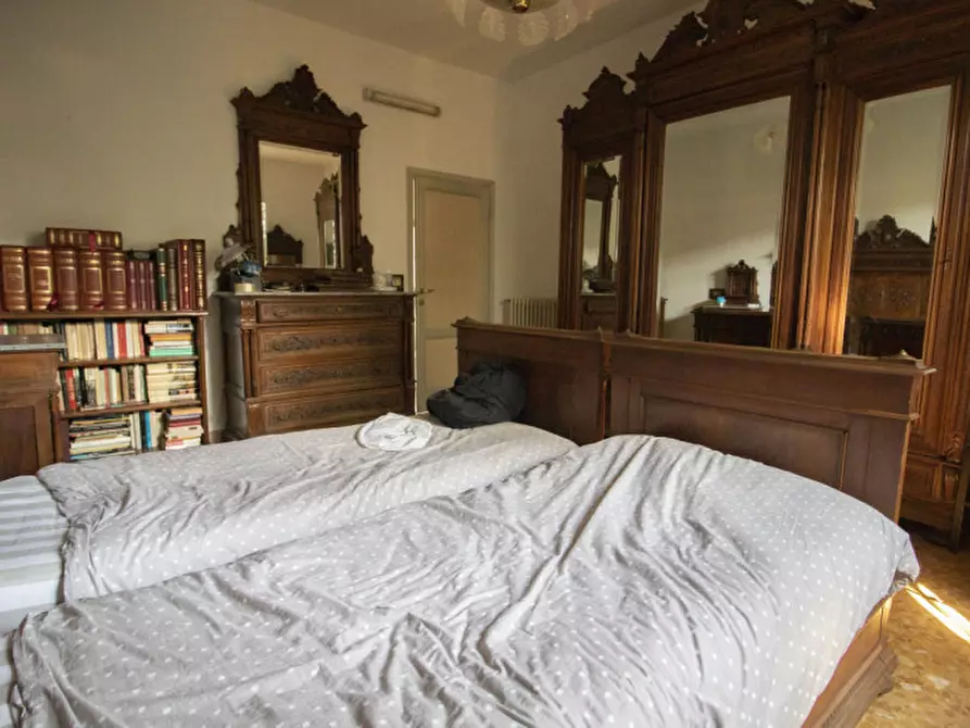 Immagine 13 di Casa indipendente in vendita  a Prato