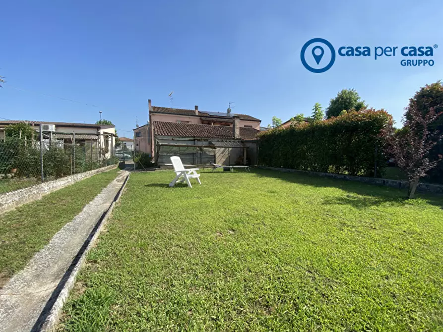 Immagine 35 di Casa bifamiliare in vendita  in Papozze, Via Morandi a Papozze