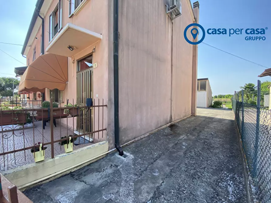 Immagine 43 di Casa bifamiliare in vendita  in Papozze, Via Morandi a Papozze