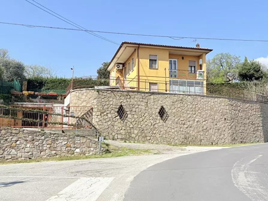 Immagine 1 di Appartamento in vendita  in VIA COSTA n. 36B Piano 1 a Arqua' Petrarca