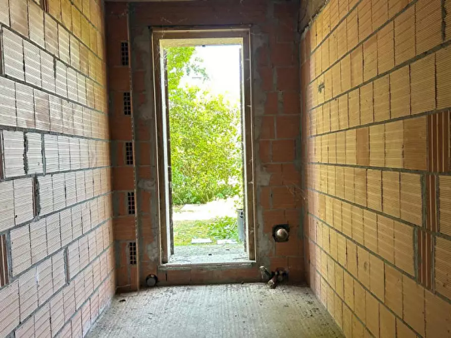 Immagine 3 di Casa trifamiliare in vendita  in Via Brandoli Centro a San Prospero