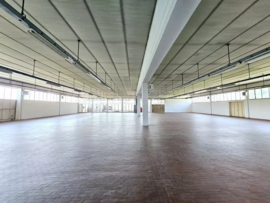 Immagine 11 di Capannone industriale in vendita  in VIA DESERTO a Este