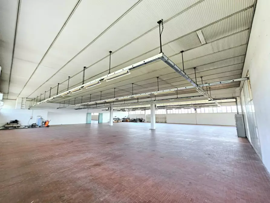 Immagine 17 di Capannone industriale in vendita  in VIA DESERTO a Este