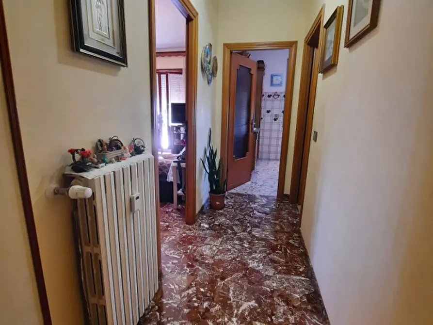 Immagine 3 di Appartamento in vendita  in VIA NINO BIXIO a Marino