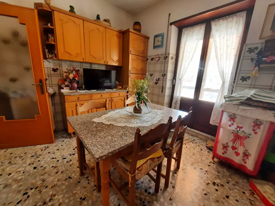 Immagine 10 di Appartamento in vendita  in VIA NINO BIXIO a Marino