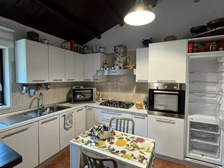 Immagine 10 di Casa indipendente in vendita  a Modica