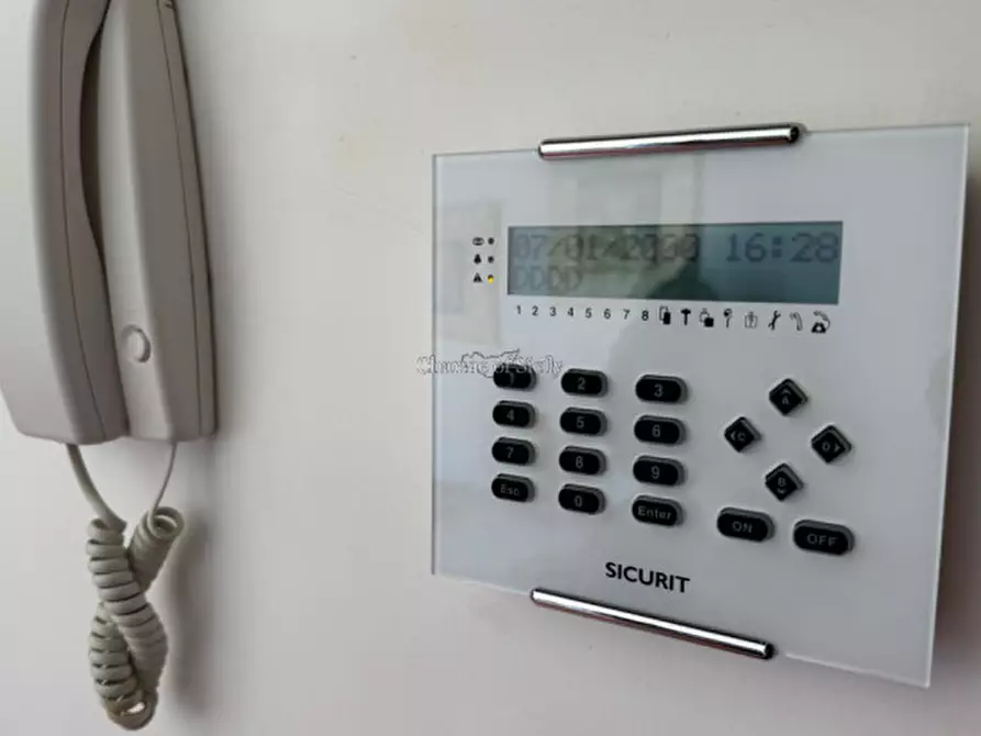 Immagine 26 di Casa indipendente in vendita  a Modica