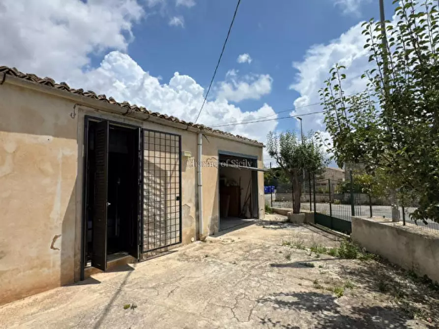 Immagine 34 di Casa indipendente in vendita  a Modica