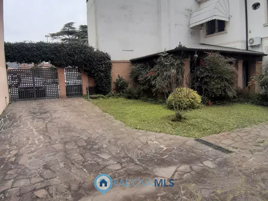 Immagine 27 di Villa in vendita  in Via Trento e Trieste a Monselice