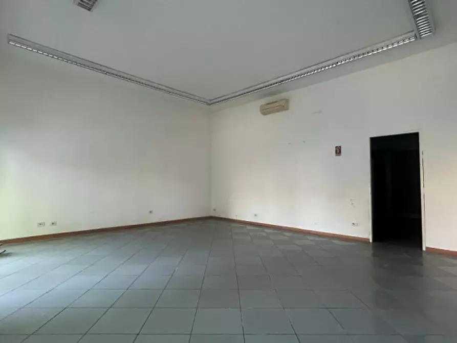 Immagine 1 di Negozio in vendita  in Via Al Donatore di Sangue a Bastiglia