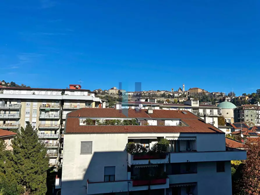 Immagine 18 di Appartamento in vendita  in Via Giuseppe Mazzini a Bergamo