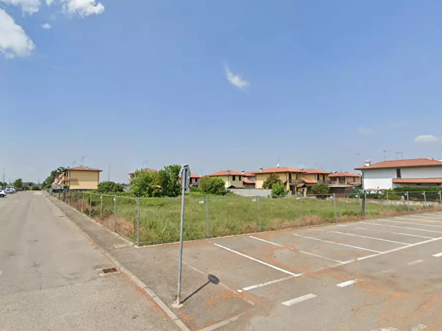 Immagine 1 di Terreno in vendita  in Via Marchesi Malaspina, 27020 Scaldasole PV, Italia a Scaldasole