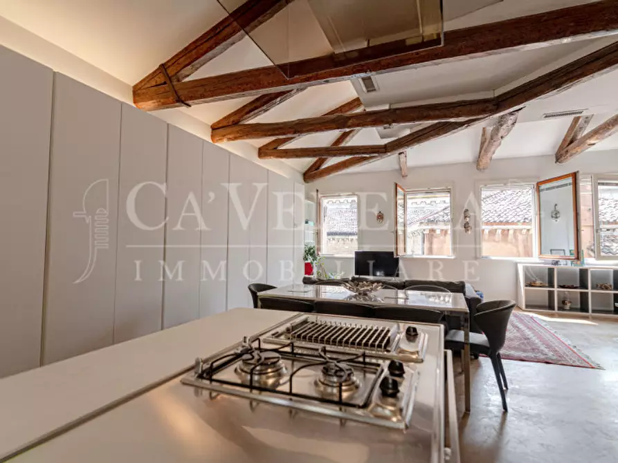 Immagine 10 di Appartamento in vendita  a Venezia