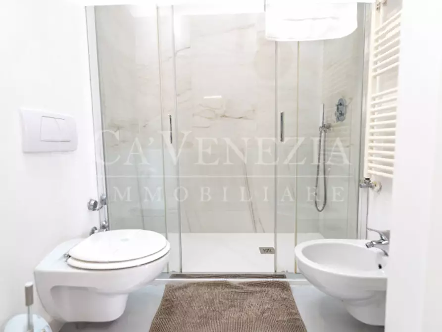 Immagine 15 di Appartamento in vendita  a Venezia