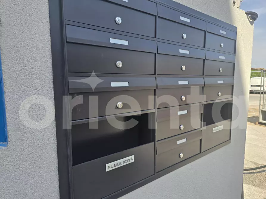 Immagine 26 di Appartamento in vendita  a Montichiari