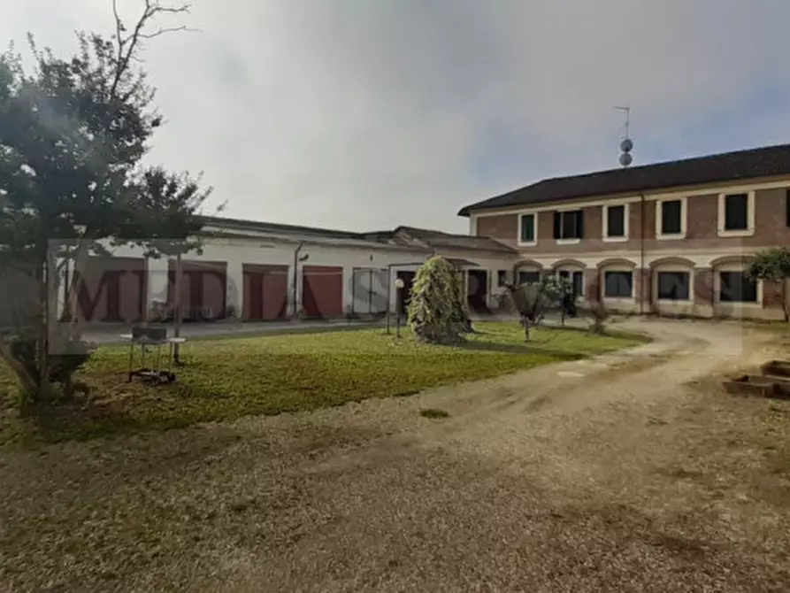 Immagine 1 di Appartamento in vendita  in via Roma n° 35 a Sannazzaro De' Burgondi