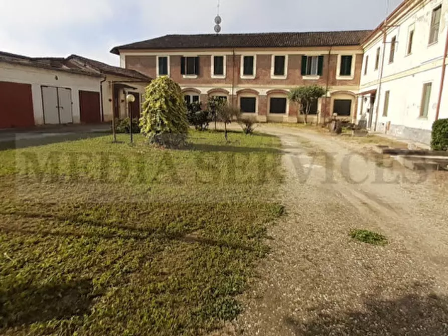 Immagine 2 di Appartamento in vendita  in via Roma n° 35 a Sannazzaro De' Burgondi