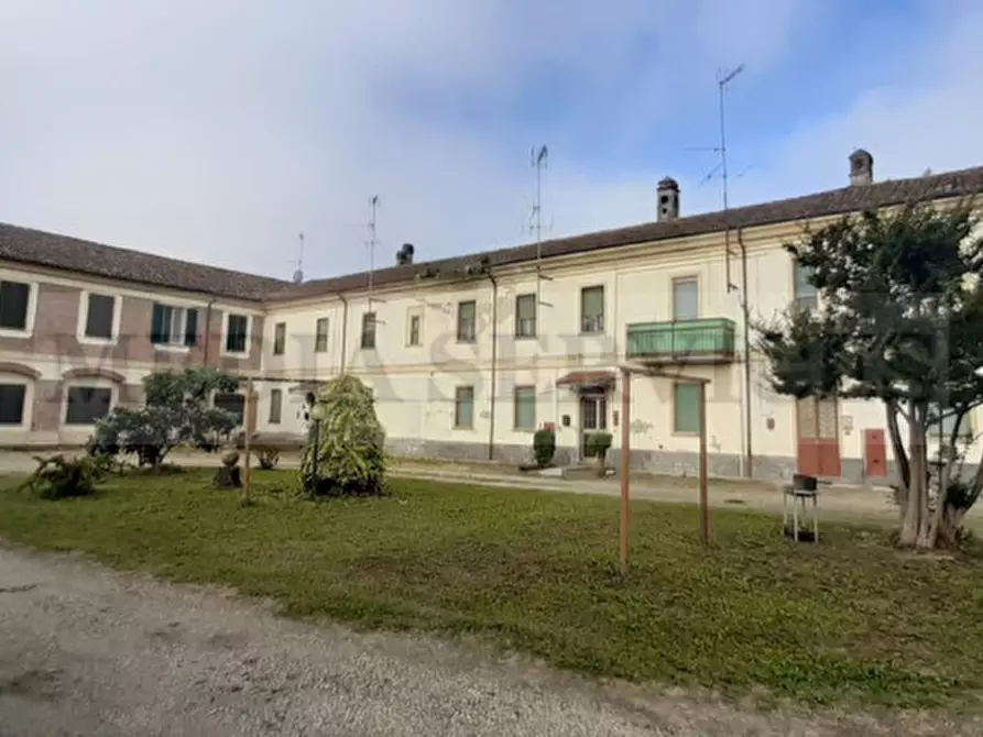 Immagine 7 di Appartamento in vendita  in via Roma n° 35 a Sannazzaro De' Burgondi