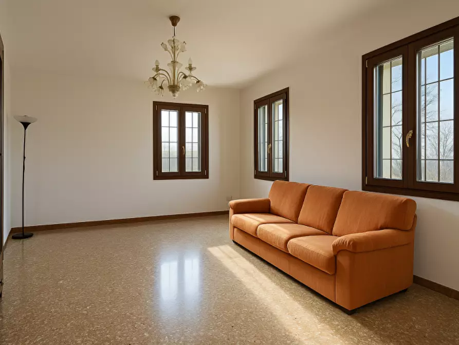 Immagine 5 di Casa indipendente in vendita  in Via Lobbia Vicentina a Lonigo