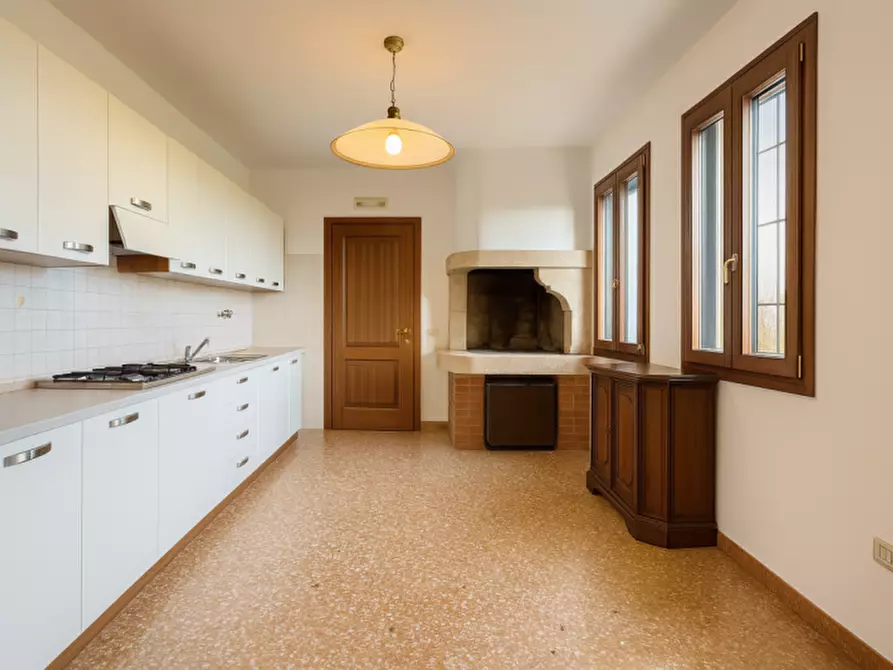 Immagine 8 di Casa indipendente in vendita  in Via Lobbia Vicentina a Lonigo